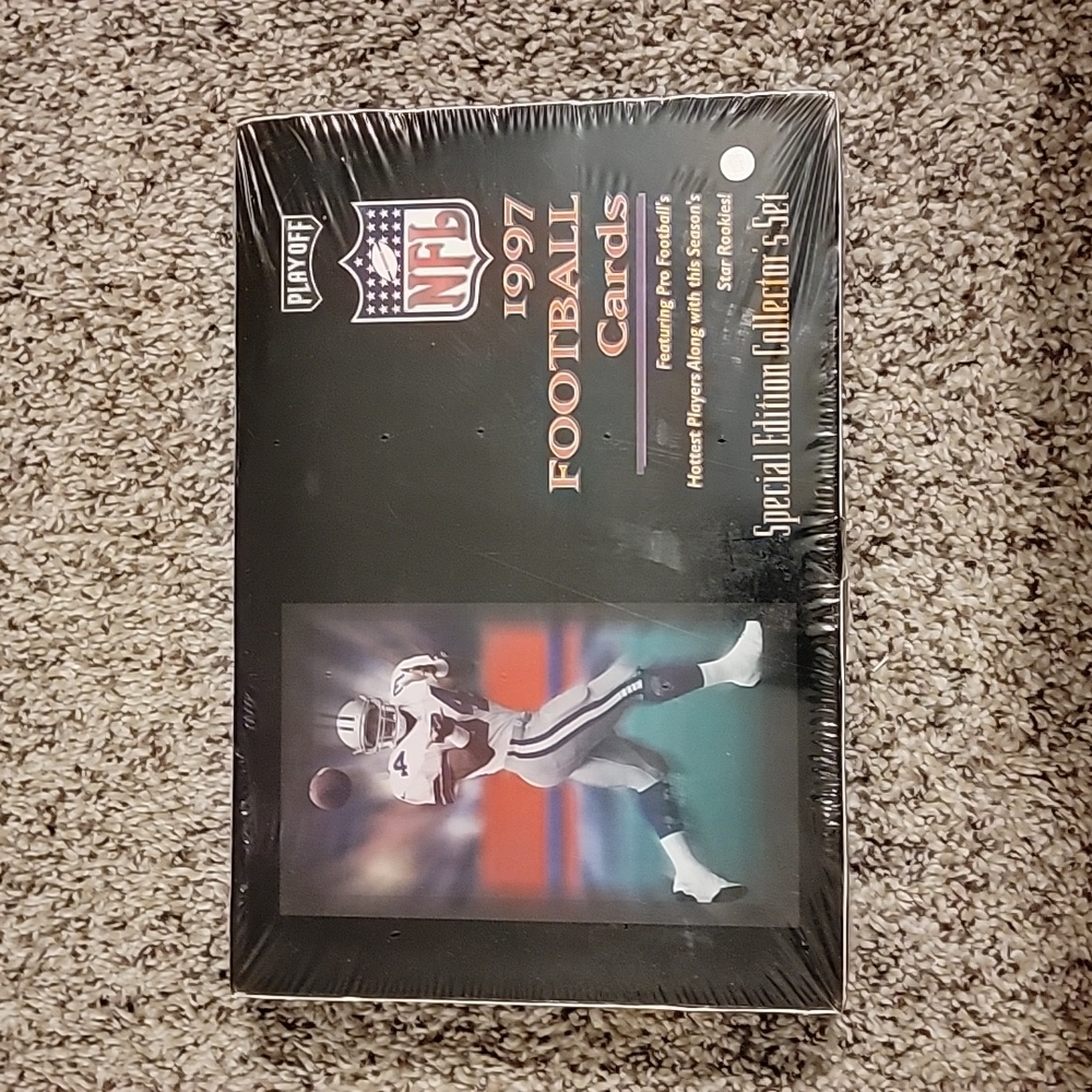 NFL 1997 Football Cards Special Edition Collector's Set
